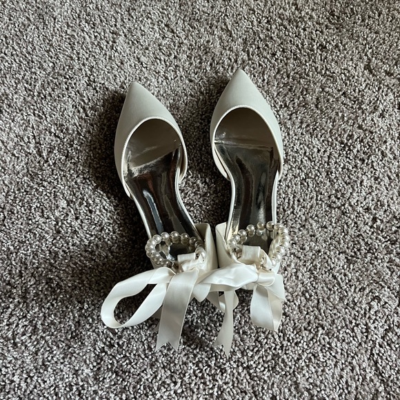 Ivory Satin Wedding Shoes - Picture 4 of 7